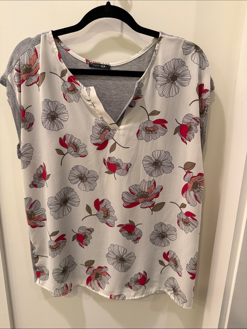 Floral V-Neck Short Sleeve Top - White with Pink Accents